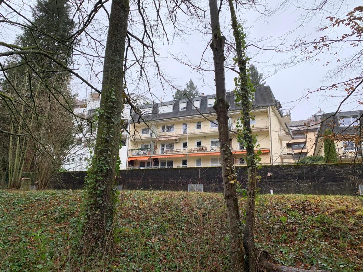 Moderne Ferienwohnung Nahe Swr Und Golfplatz Baden-Baden Exteriör bild